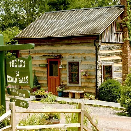 Inn & Spa At Cedar Falls